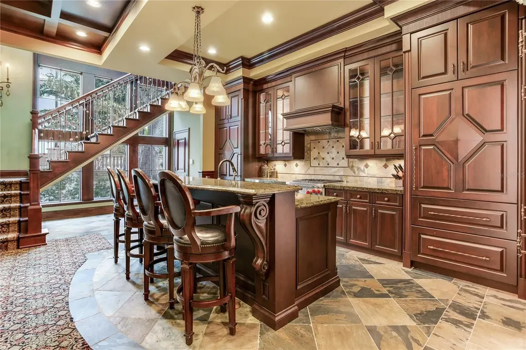 52 Ladoga Avenue Tampa FL 33606