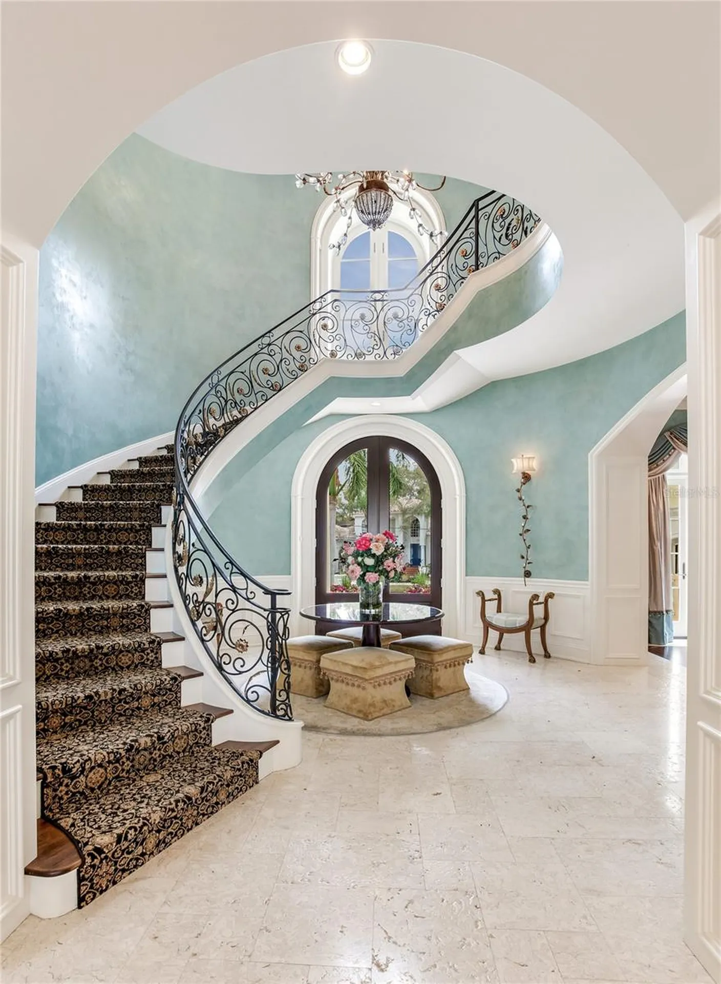 52 Ladoga Avenue Tampa FL 33606
