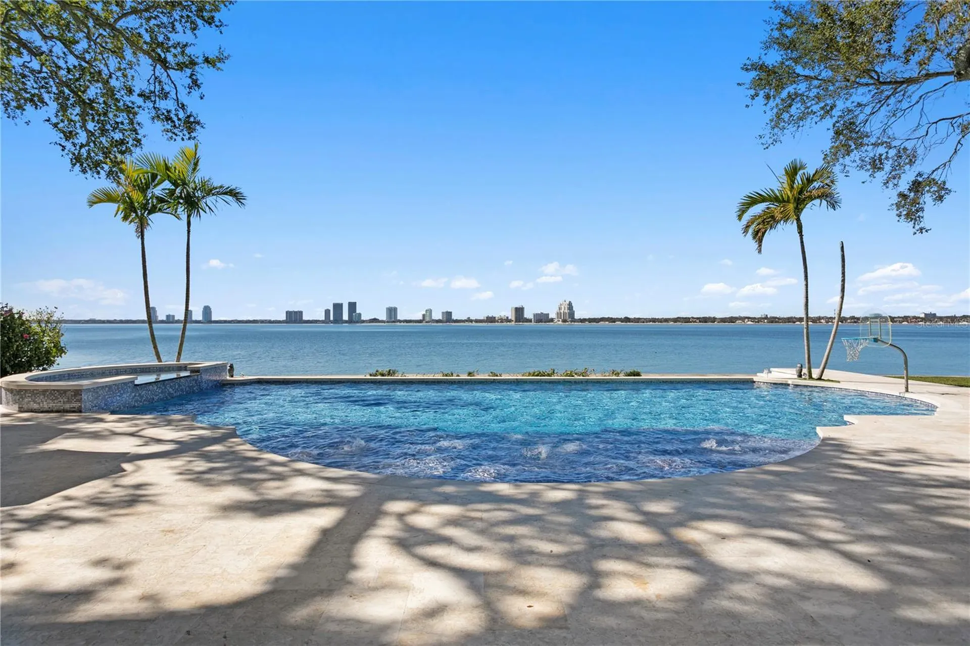 52 Ladoga Avenue Tampa FL 33606