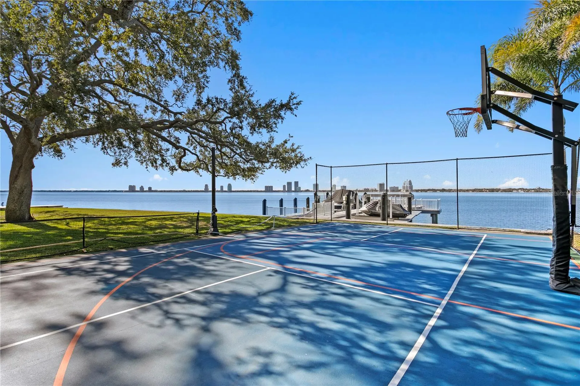 52 Ladoga Avenue Tampa FL 33606