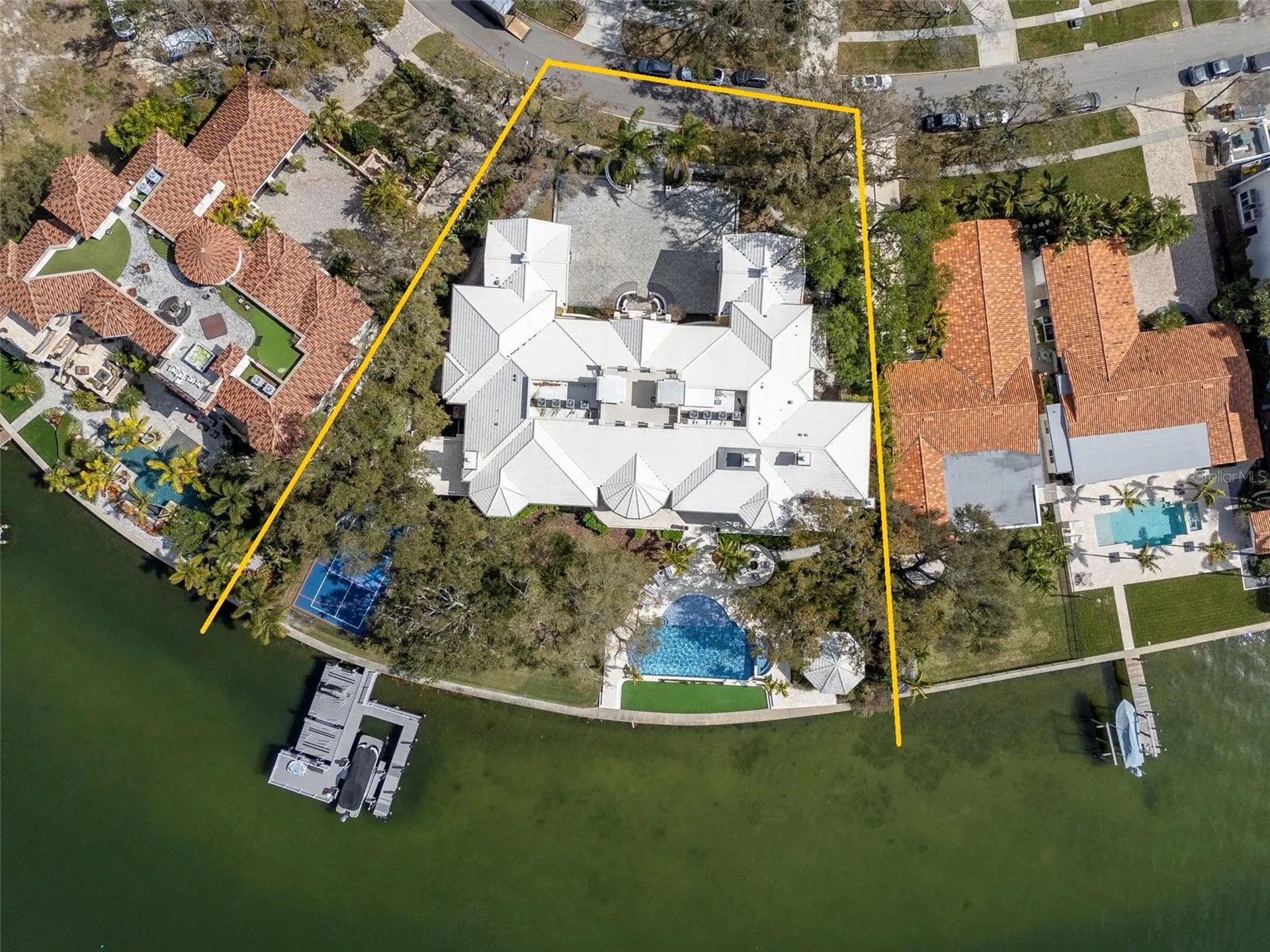 52 Ladoga Avenue Tampa FL 33606