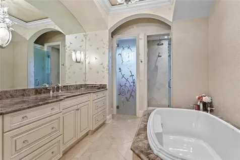52 Ladoga Avenue Tampa FL 33606