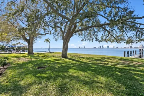 52 Ladoga Avenue Tampa FL 33606