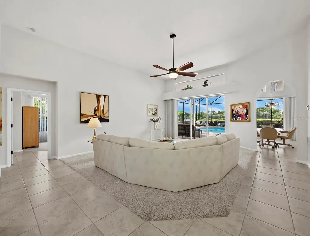 8615 Woodbriar Drive Sarasota FL 34238