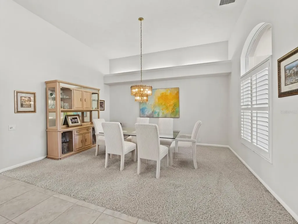 8615 Woodbriar Drive Sarasota FL 34238