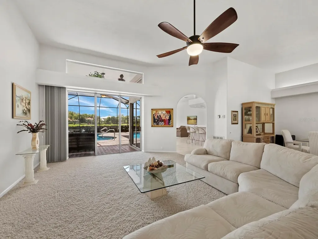 8615 Woodbriar Drive Sarasota FL 34238