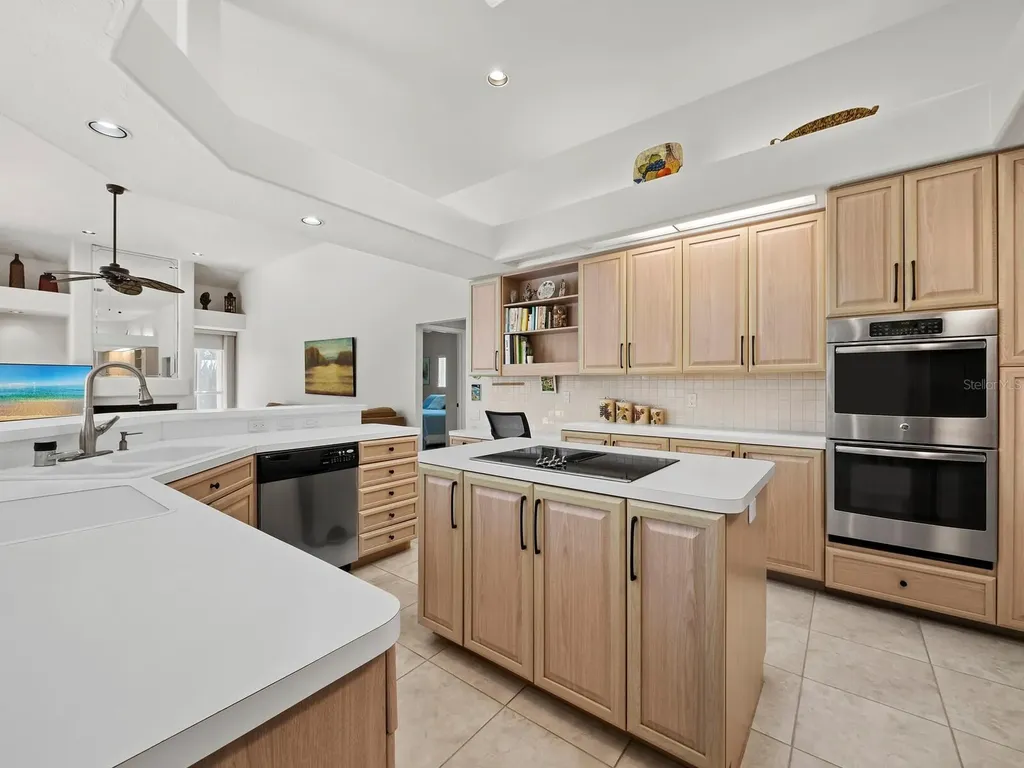 8615 Woodbriar Drive Sarasota FL 34238