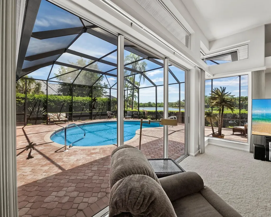 8615 Woodbriar Drive Sarasota FL 34238