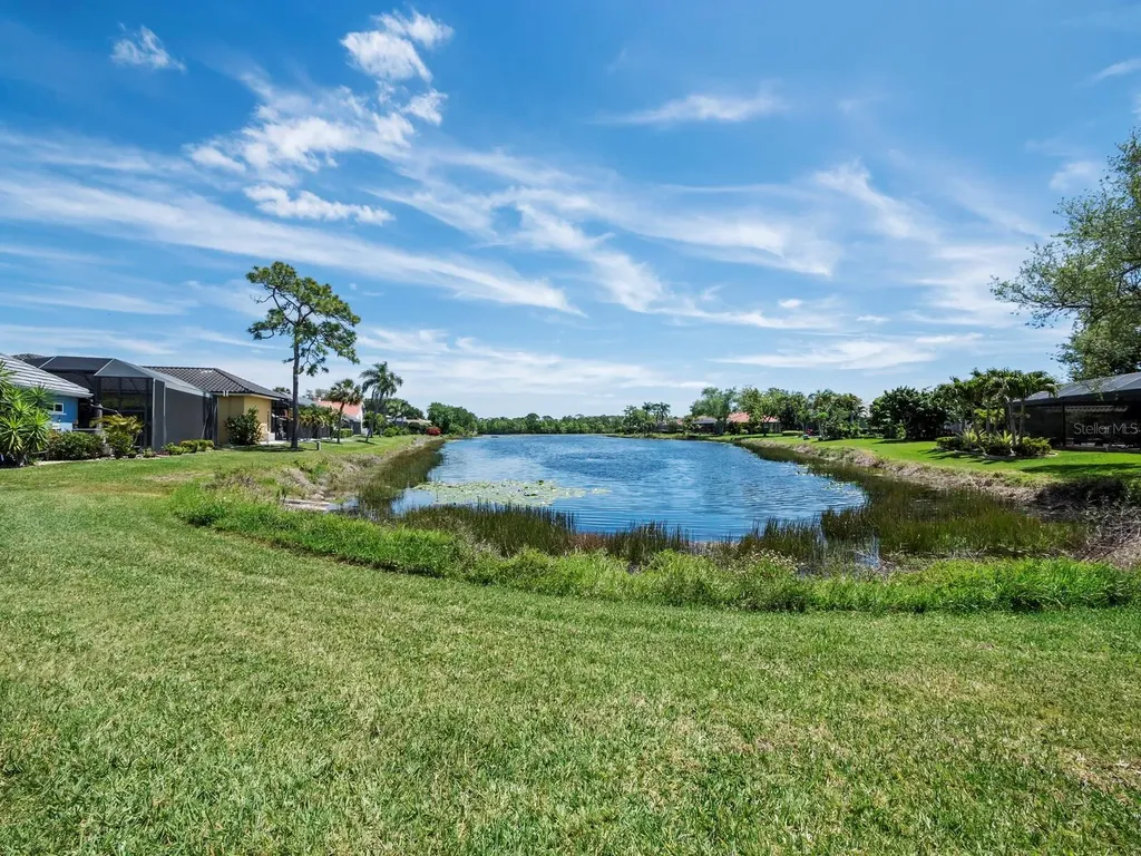 8615 Woodbriar Drive Sarasota FL 34238