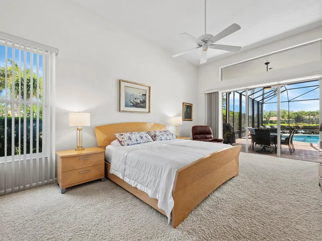 8615 Woodbriar Drive Sarasota FL 34238