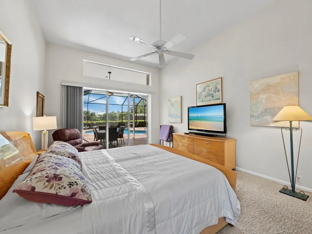 8615 Woodbriar Drive Sarasota FL 34238