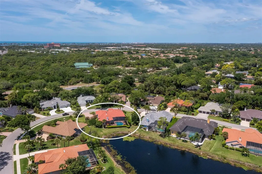 8615 Woodbriar Drive Sarasota FL 34238