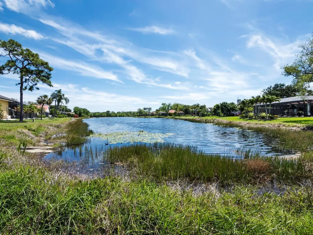 8615 Woodbriar Drive Sarasota FL 34238