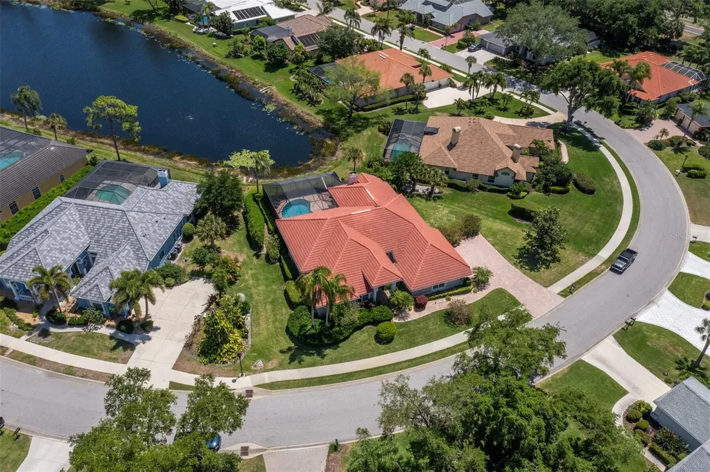 8615 Woodbriar Drive Sarasota FL 34238
