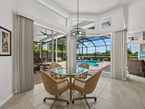 8615 Woodbriar Drive Sarasota FL 34238