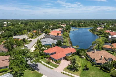 8615 Woodbriar Drive Sarasota FL 34238