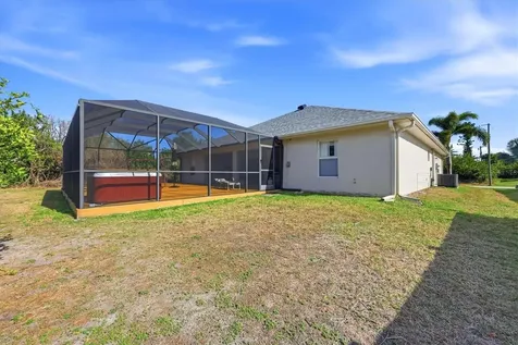 11200 Carnegie Avenue Englewood FL 34224