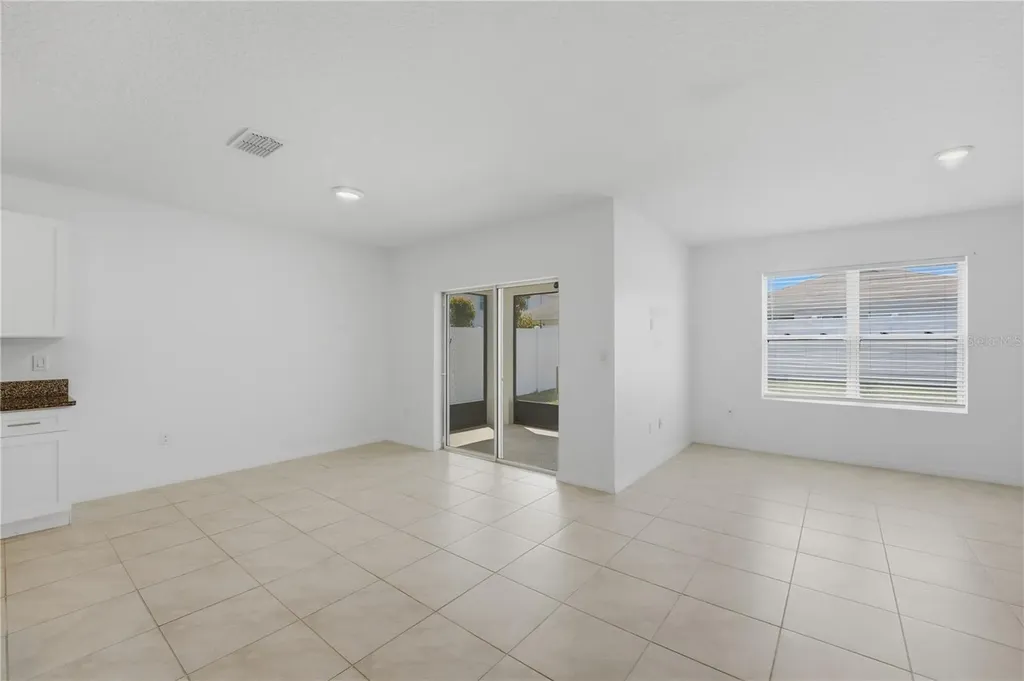 1823 Bluepoint Street St Cloud FL 34771