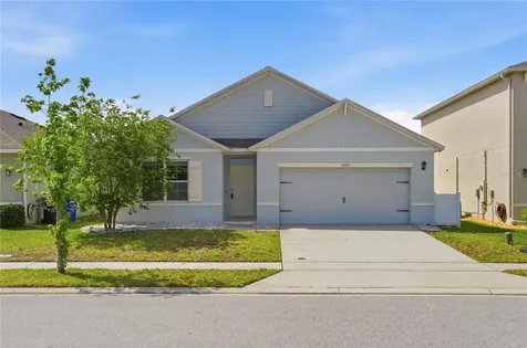 1823 Bluepoint Street St Cloud FL 34771