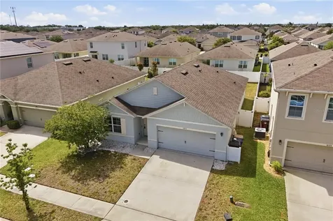 1823 Bluepoint Street St Cloud FL 34771