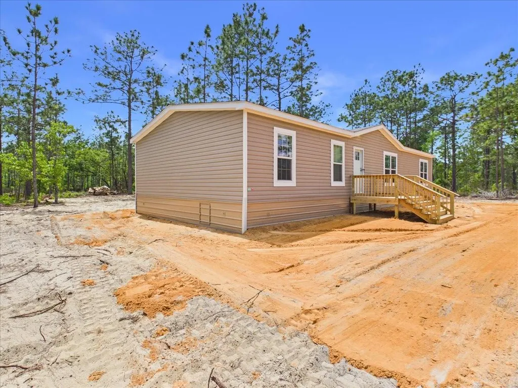 137 Beulah Drive Hawthorne FL 32640