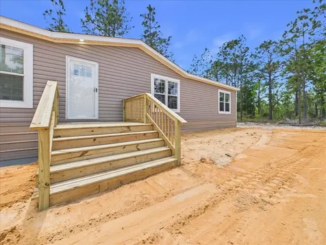 137 Beulah Drive Hawthorne FL 32640