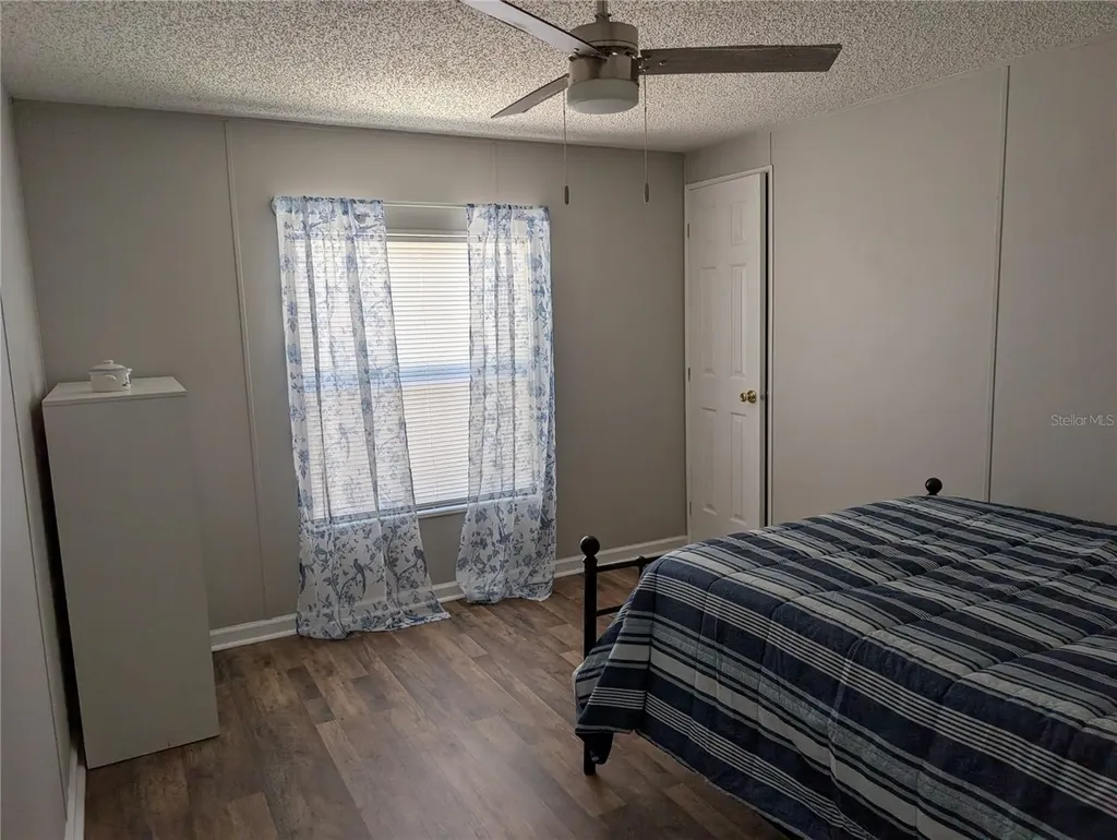 25836 Manhattan Lane Astor FL 32102