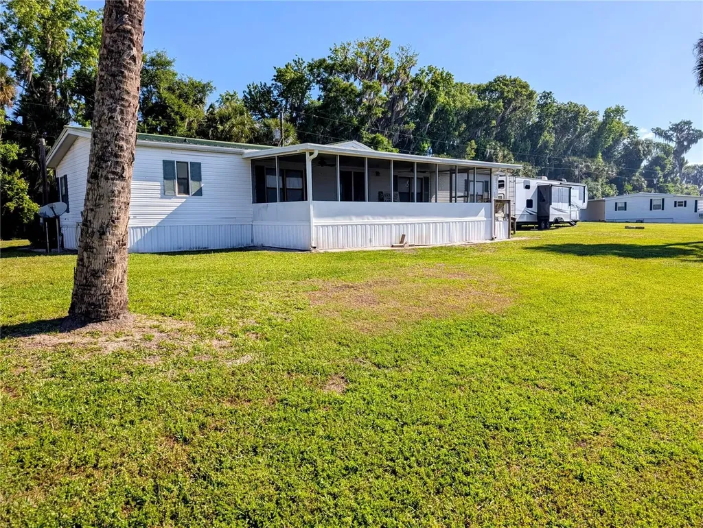 25836 Manhattan Lane Astor FL 32102