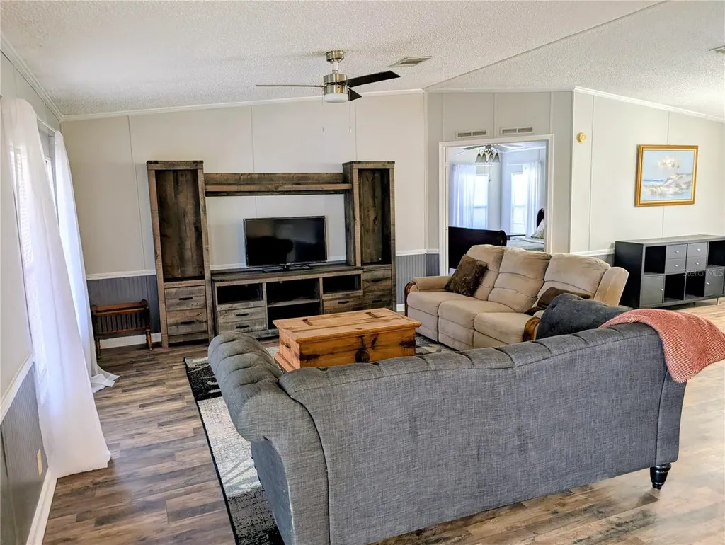 25836 Manhattan Lane Astor FL 32102