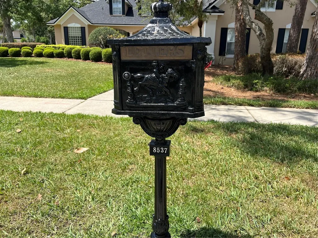8537 Redleaf Lane Orlando FL 32819