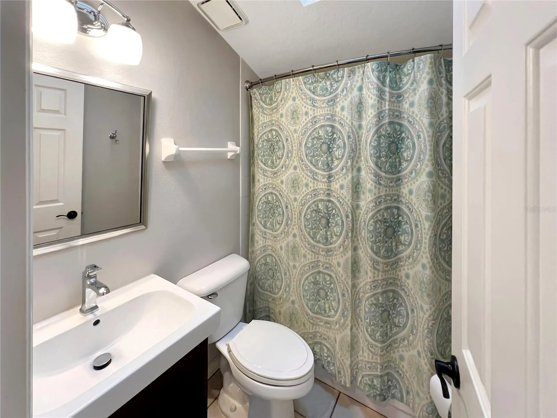 8537 Redleaf Lane Orlando FL 32819