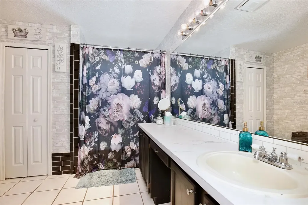 2115 Heathwood Circle Orlando FL 32828