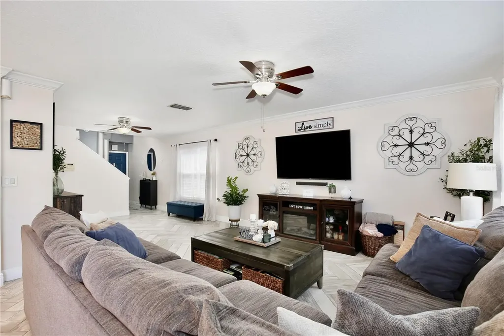2115 Heathwood Circle Orlando FL 32828