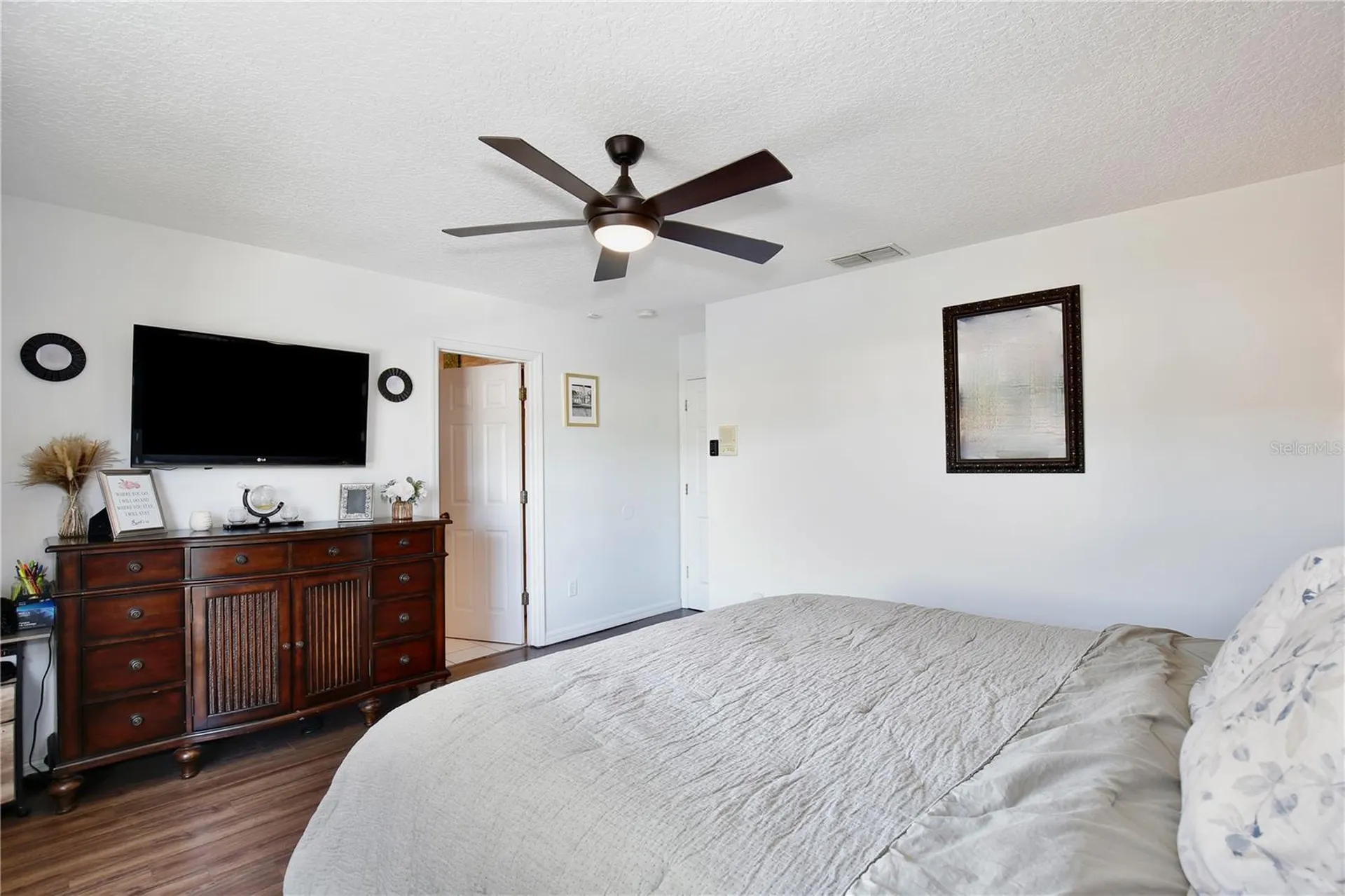 2115 Heathwood Circle Orlando FL 32828
