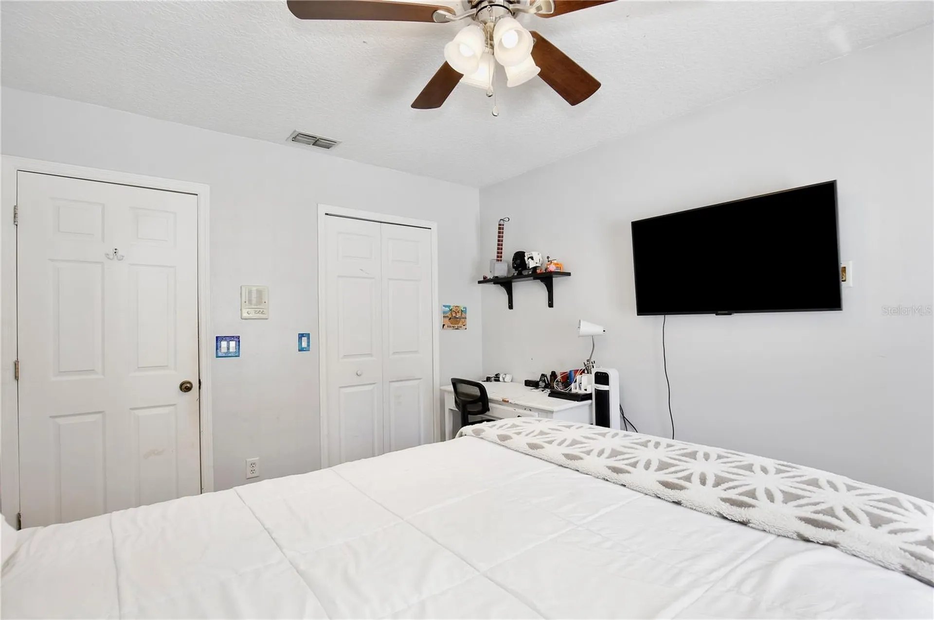 2115 Heathwood Circle Orlando FL 32828