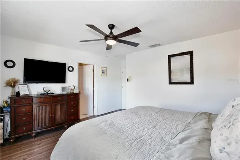 2115 Heathwood Circle Orlando FL 32828