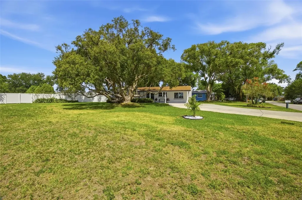 1511 4th Street SW Largo FL 33770