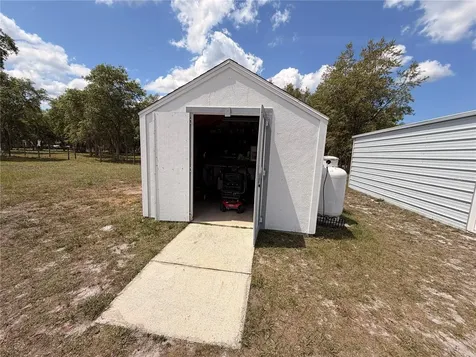 472 Shaw Lake Road Pierson FL 32180