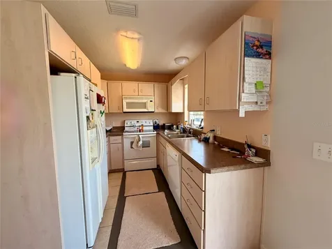 472 Shaw Lake Road Pierson FL 32180