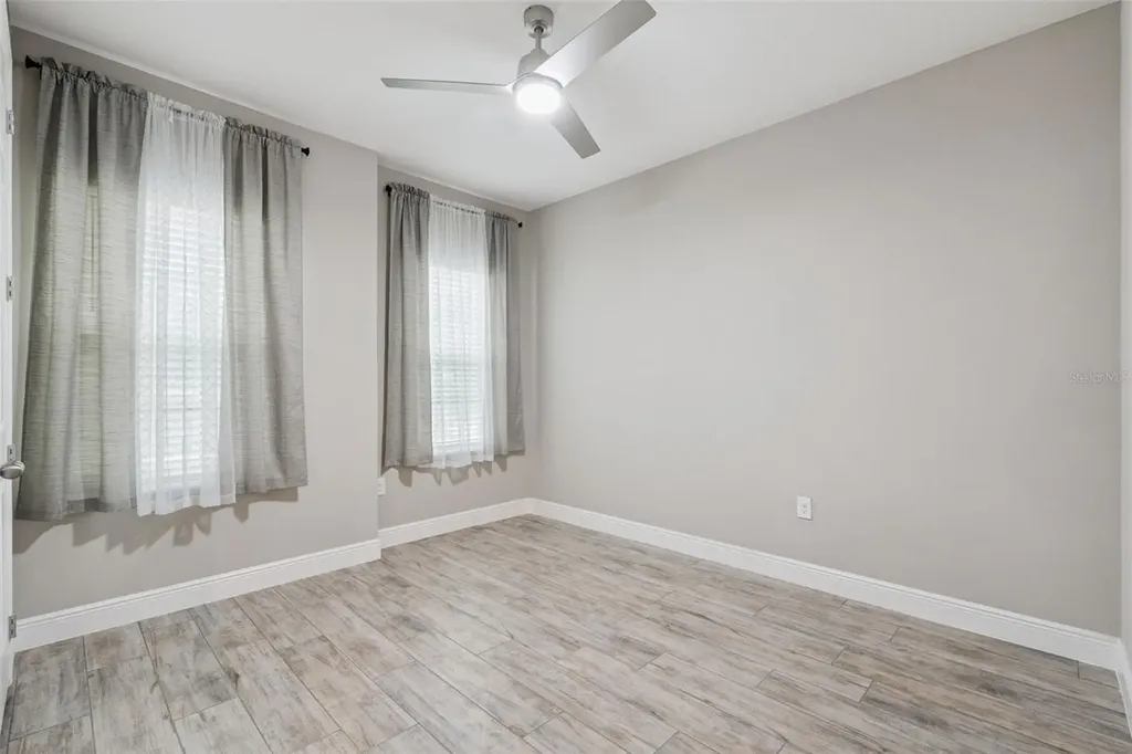714 Oaks Shores Road Leesburg FL 34748