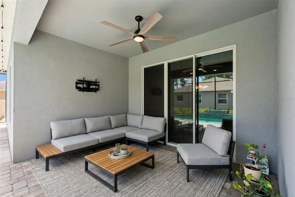 714 Oaks Shores Road Leesburg FL 34748
