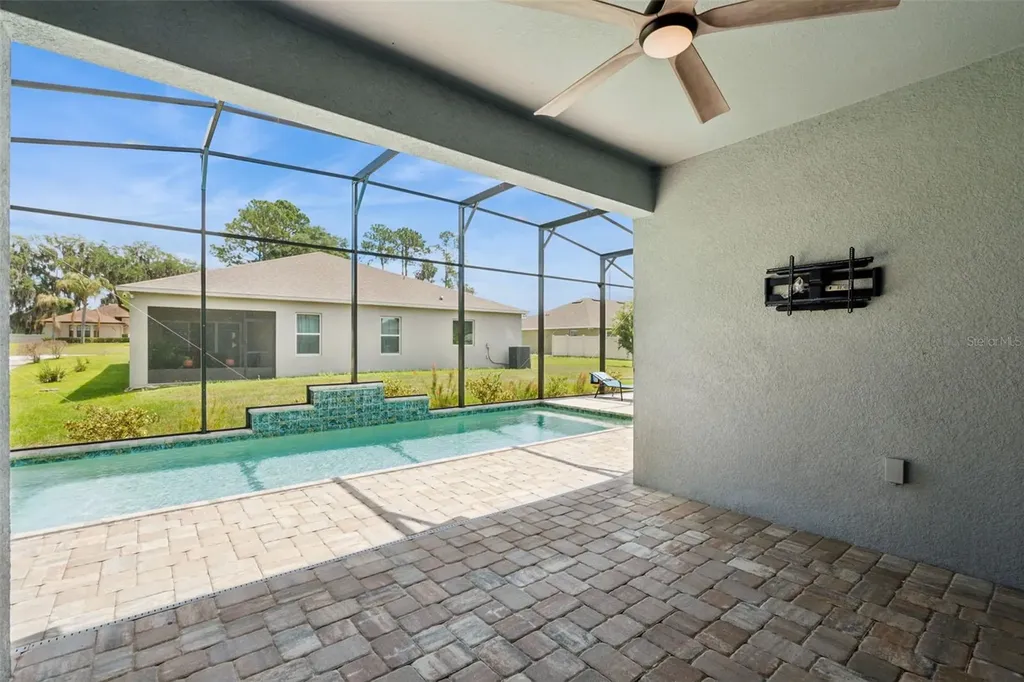 714 Oaks Shores Road Leesburg FL 34748