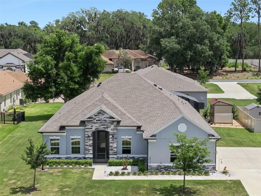 714 Oaks Shores Road Leesburg FL 34748