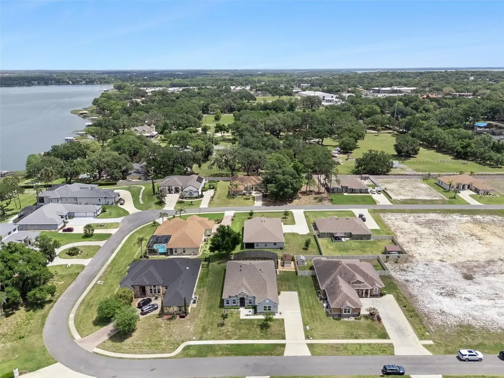 714 Oaks Shores Road Leesburg FL 34748
