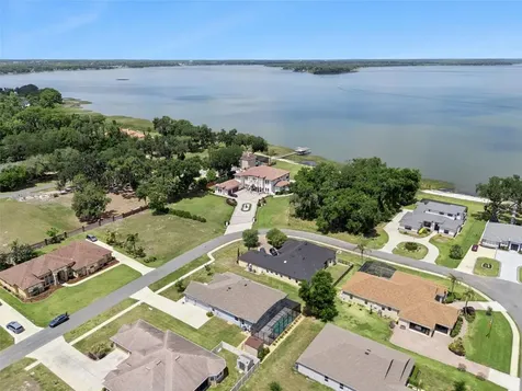 714 Oaks Shores Road Leesburg FL 34748