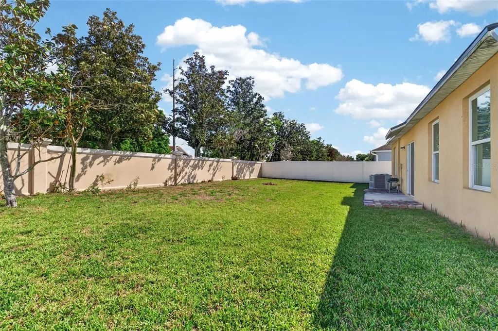 561 Lake Cummings Way Lake Alfred FL 33850