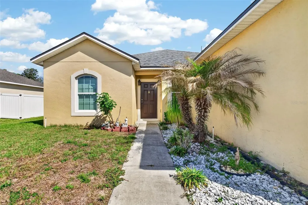561 Lake Cummings Way Lake Alfred FL 33850