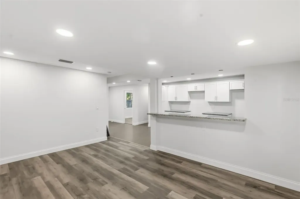 2726 6th Avenue W Bradenton FL 34205