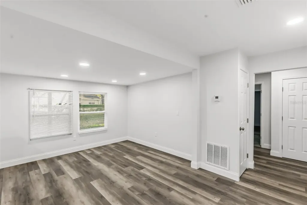 2726 6th Avenue W Bradenton FL 34205
