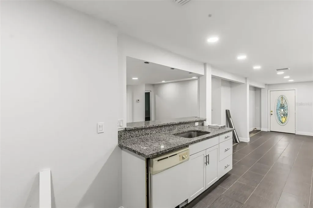 2726 6th Avenue W Bradenton FL 34205